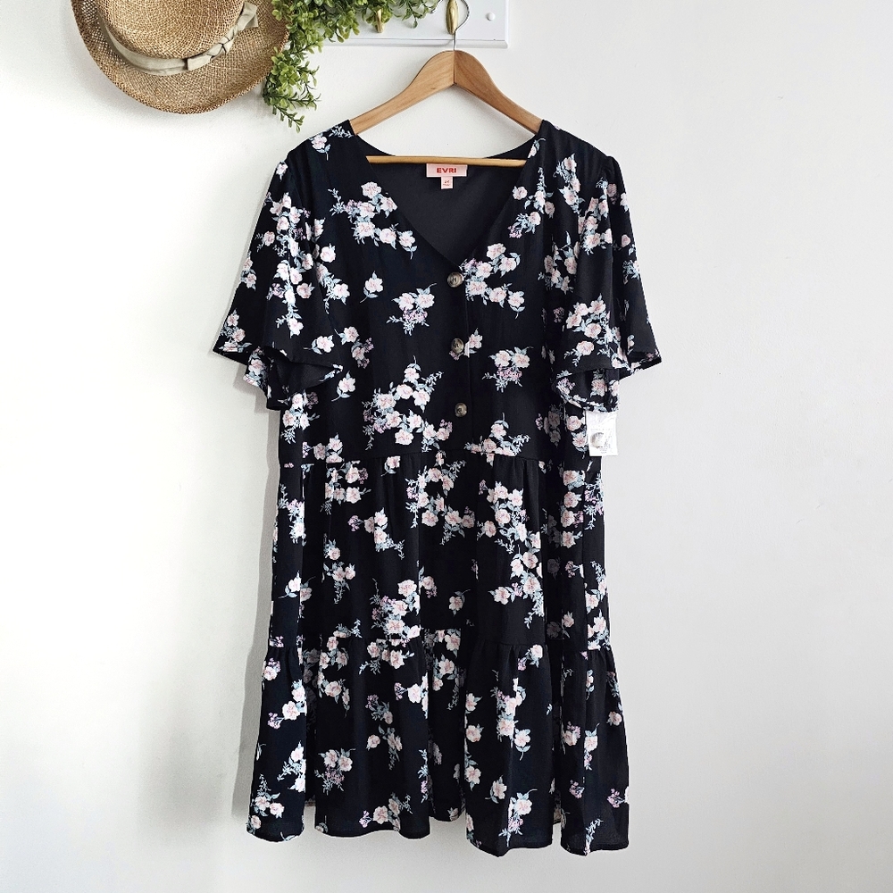 EVRI Black Floral Tiered Dress 2X Flutter Sleeve Fit & Flare NWT